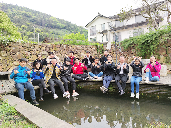 依斯倍环保营销团队西山缥缈峰户外拓展旅游活动之旅